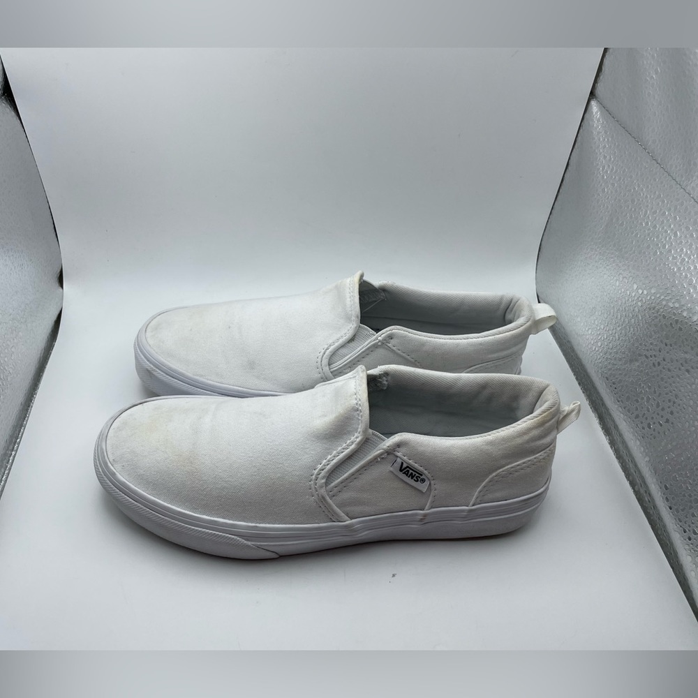 Vans Asher white loafers 4Y/ women’s 5.5